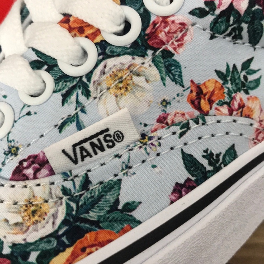 BRAND NEW VANS ERA - Picture 12 of 15